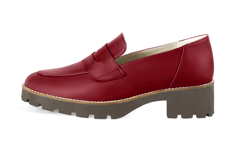 Cardinal red women's casual loafers. Round toe. Low rubber soles. Profile view - Florence KOOIJMAN